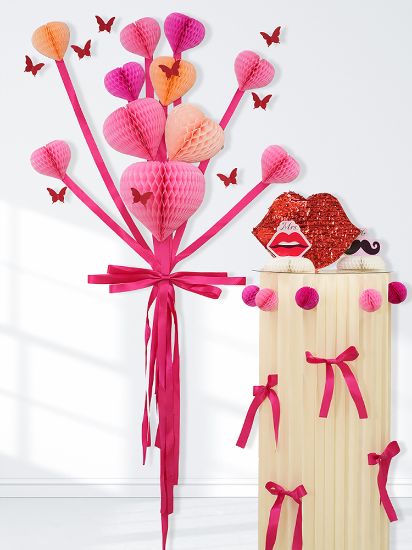 Picture of Valentine heart honeycomb tree